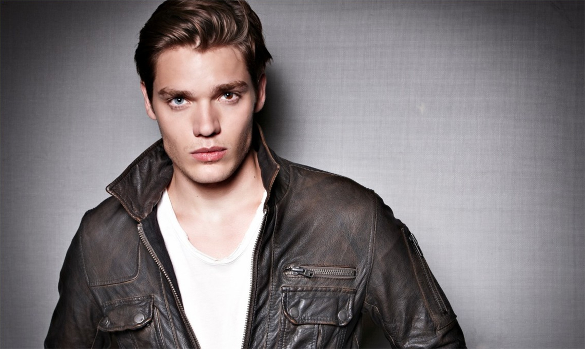Dominic Sherwood Cast As Jace In Shadowhunters Bookstacked